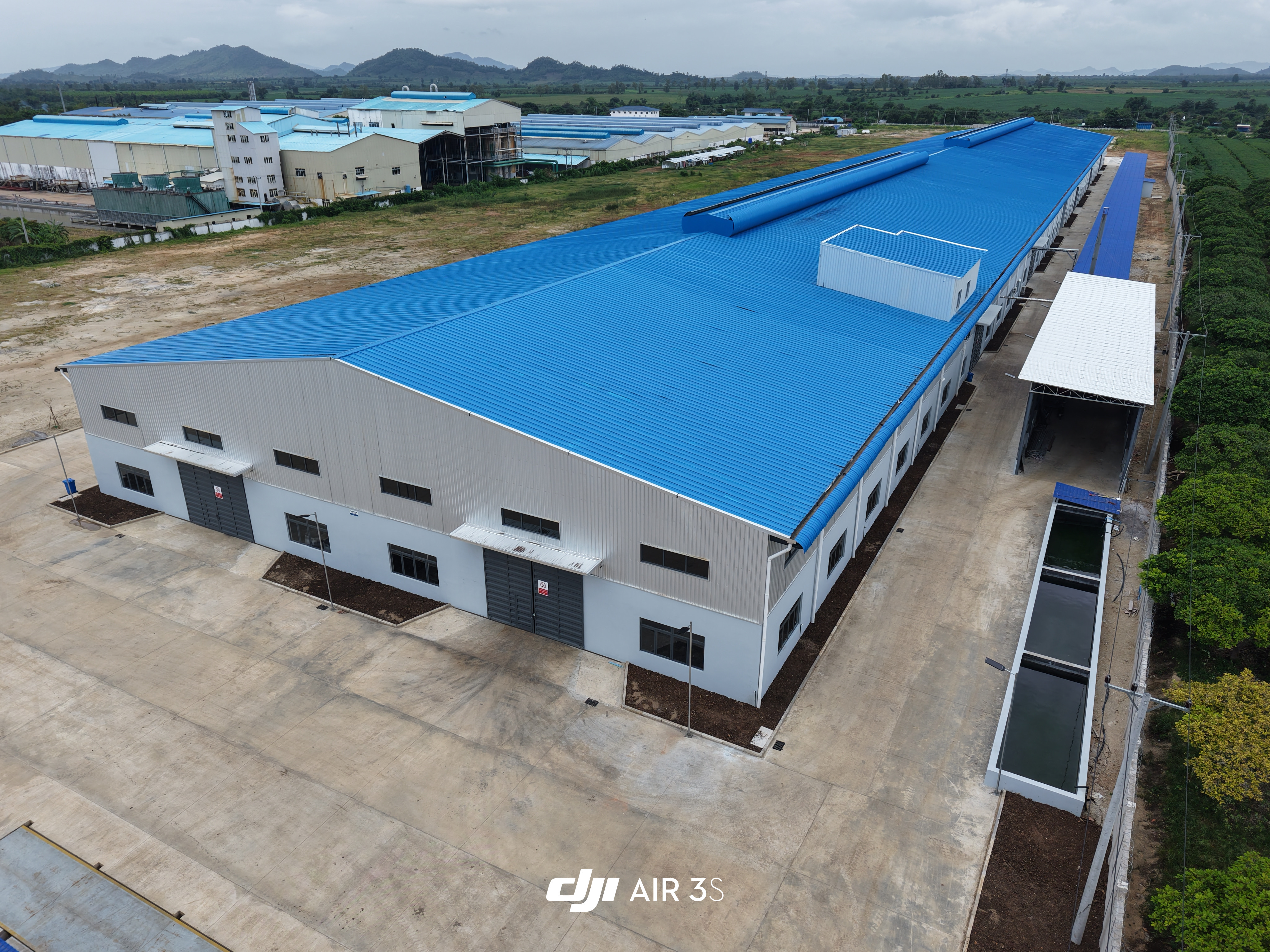 厂区航拍 / Aerial view of the factory